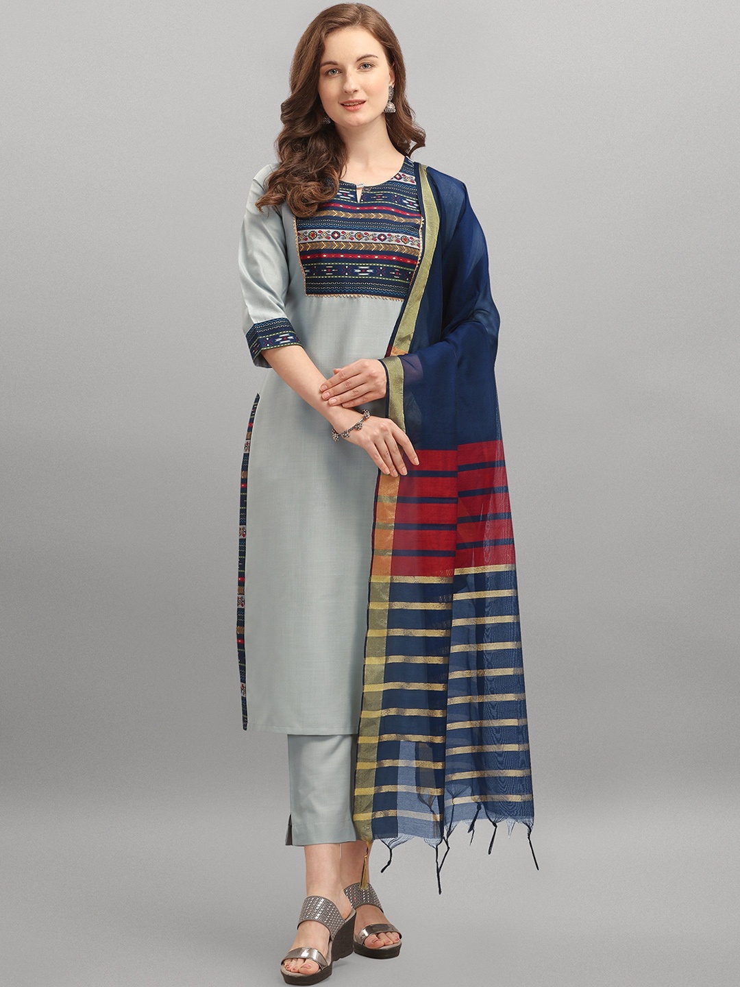 

Navlik Geometric Printed Kurta with Trousers & With Dupatta, Grey