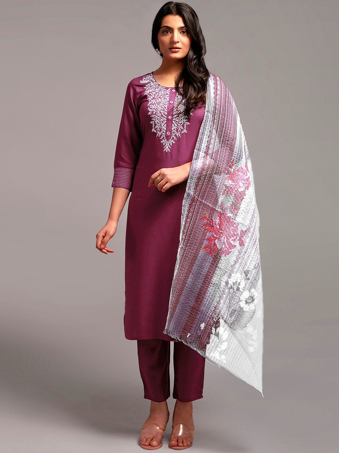 

Navlik Floral Embroidered Regular Kurta With Trousers & Dupatta, Purple