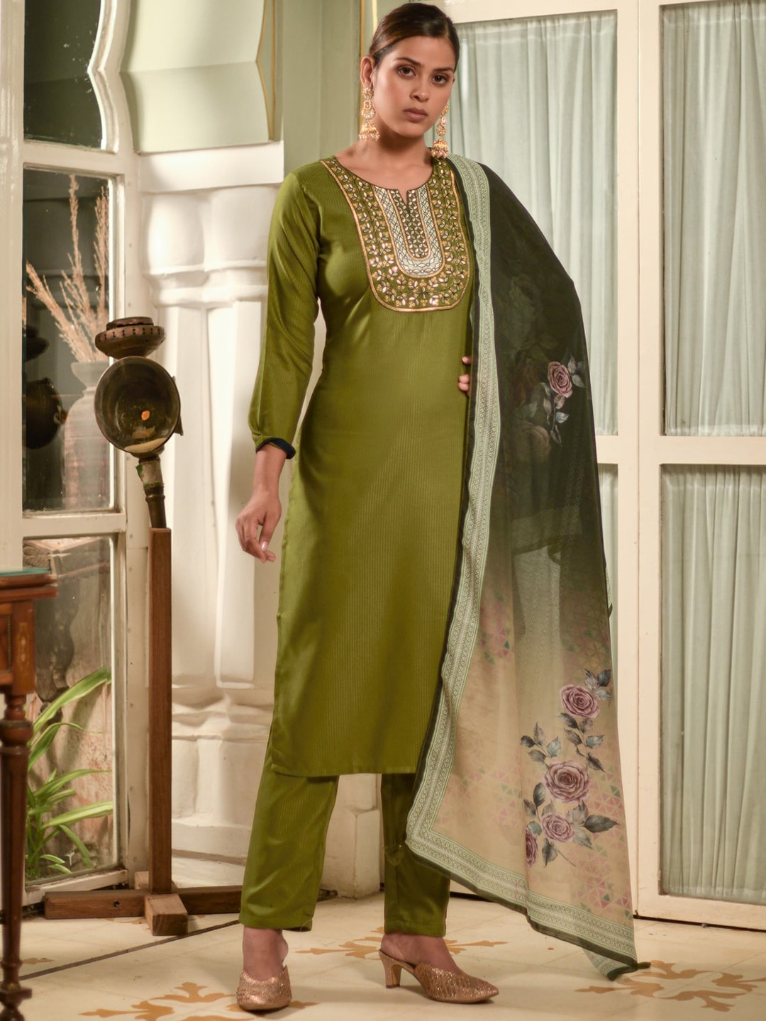 

Navlik Ethnic Motifs Yoke Design Regular Kurta With Trousers & Dupatta, Green