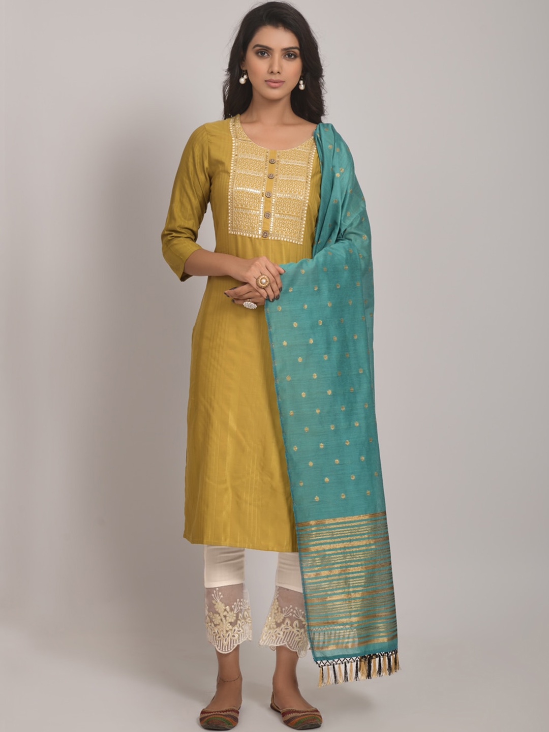 

Navlik Striped Regular Sequinned Kurta With Trousers & With Dupatta, Yellow