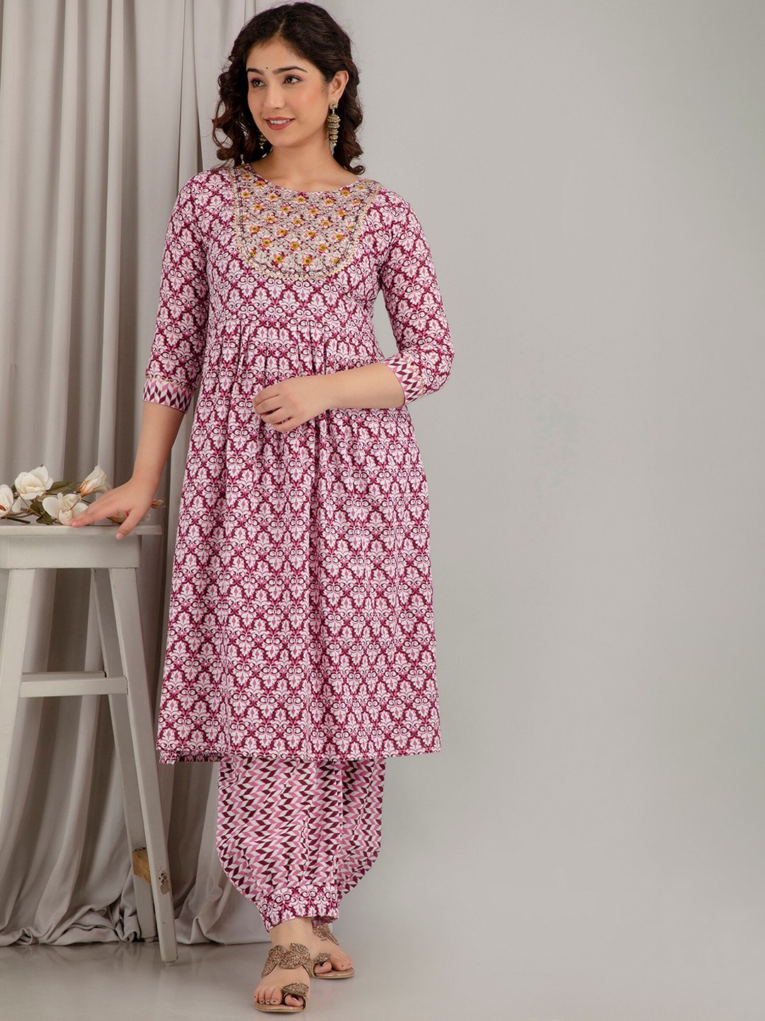 

Mialo fashion Ethnic Motif Printed Thread Work Anarkali Kurta With Salwar, Pink