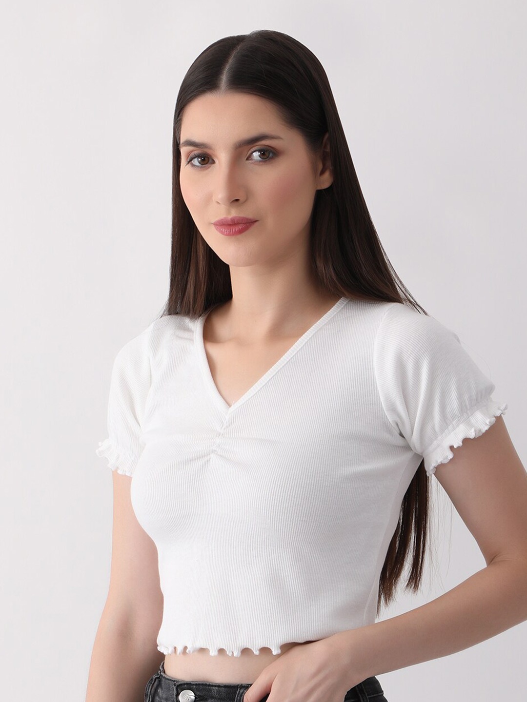 

DKGF FASHION Ribbed V-Neck Fitted Crop Top, White