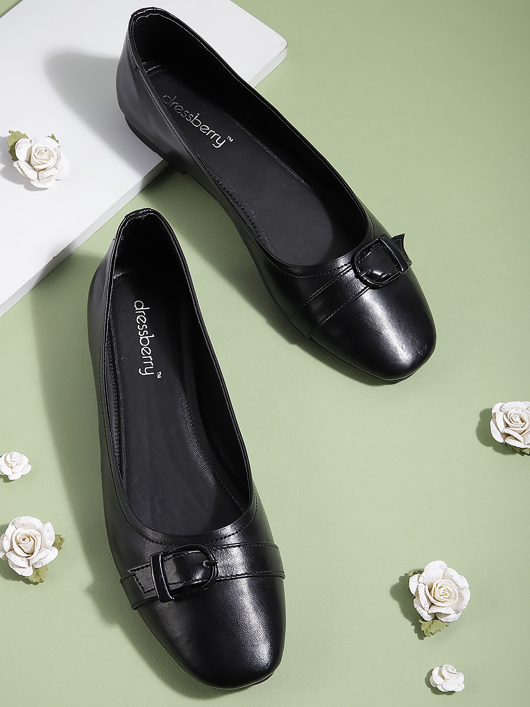 

DressBerry Women Ballerinas with Buckle, Black