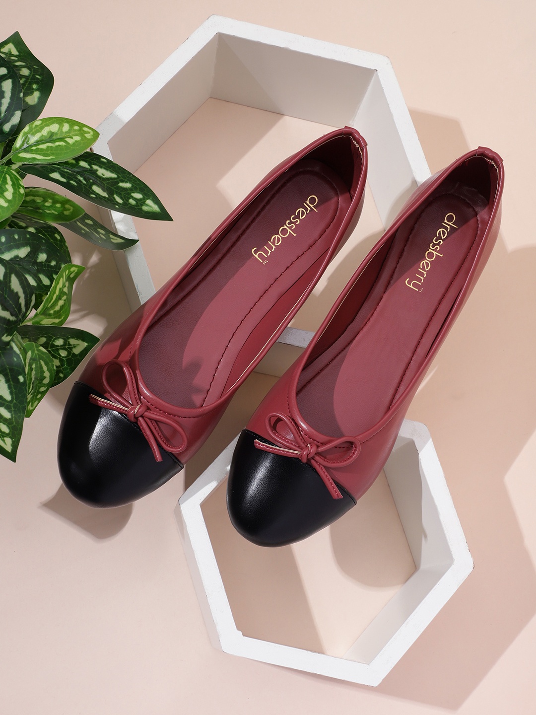

DressBerry Women Ballerinas with Bows, Maroon