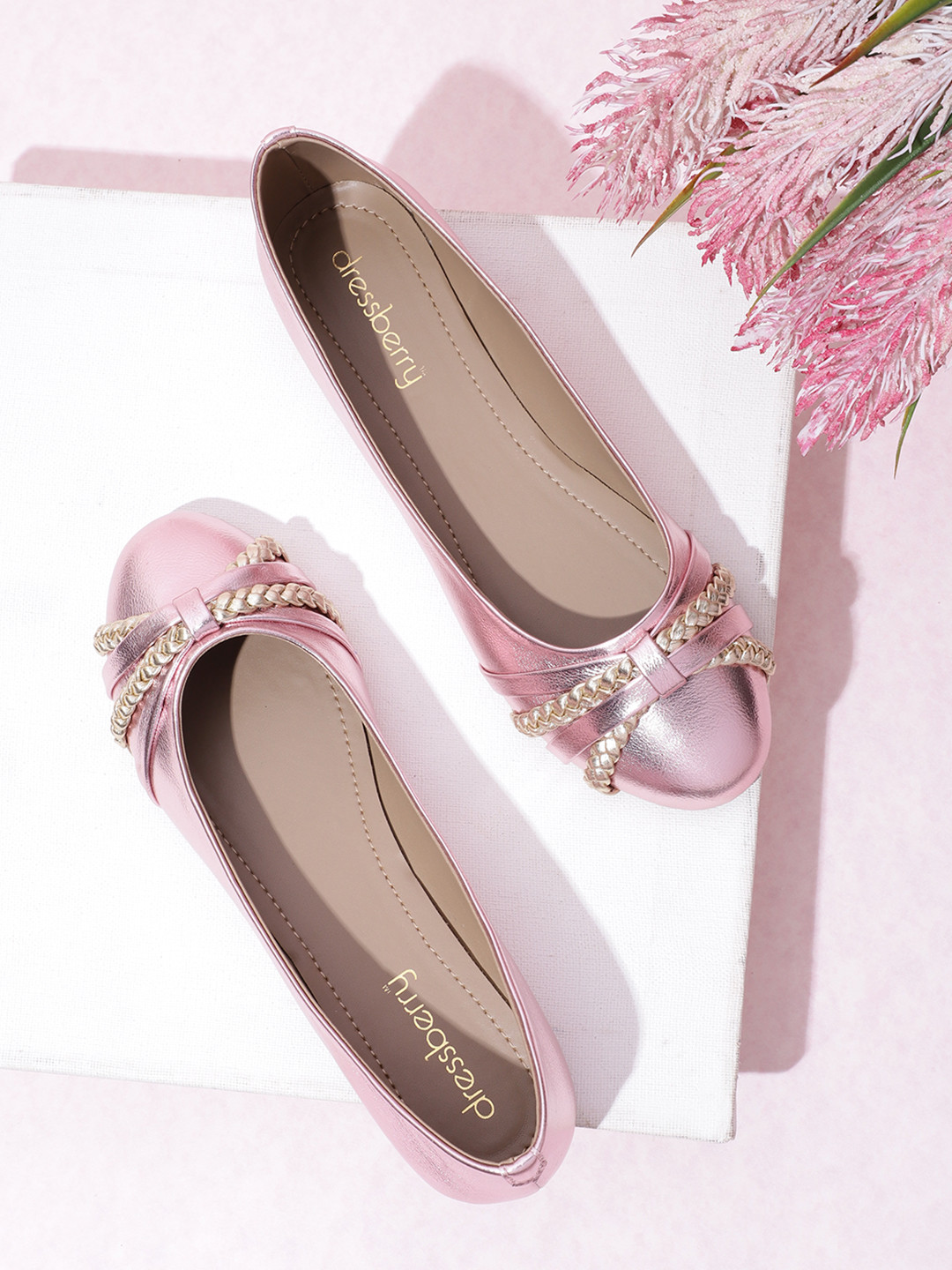 

DressBerry Women Braided Bow Ballerinas, Pink