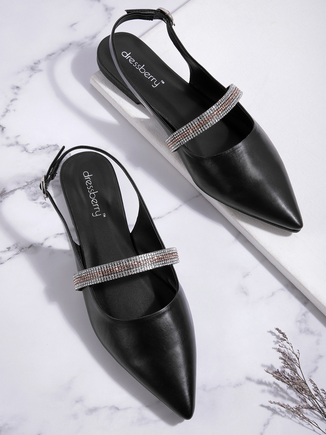 

DressBerry Women Embellished Flats, Black