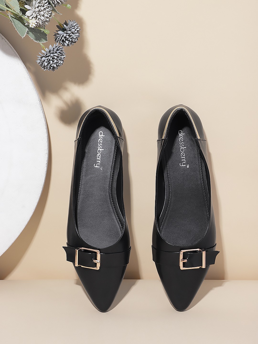 

DressBerry Women Pointed Toe Ballerinas With Buckle Detail, Black