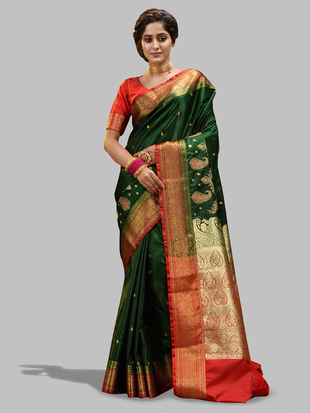 

HOUSE OF BEGUM Ethnic Motif Woven Design Zari Banarasi Saree, Green