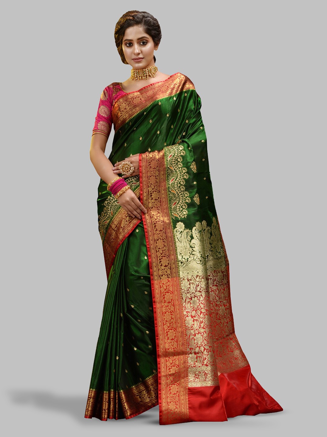 

HOUSE OF BEGUM Paisley Zari Silk Blend Handloom Banarasi Saree With Blouse Piece, Green