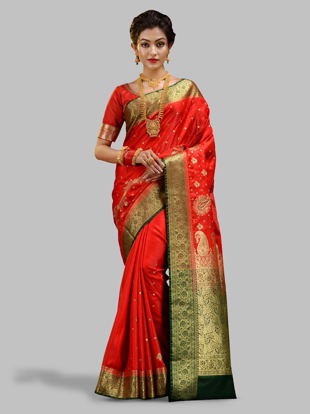 

HOUSE OF BEGUM Paisley Woven Design Zari Banarasi Saree, Red