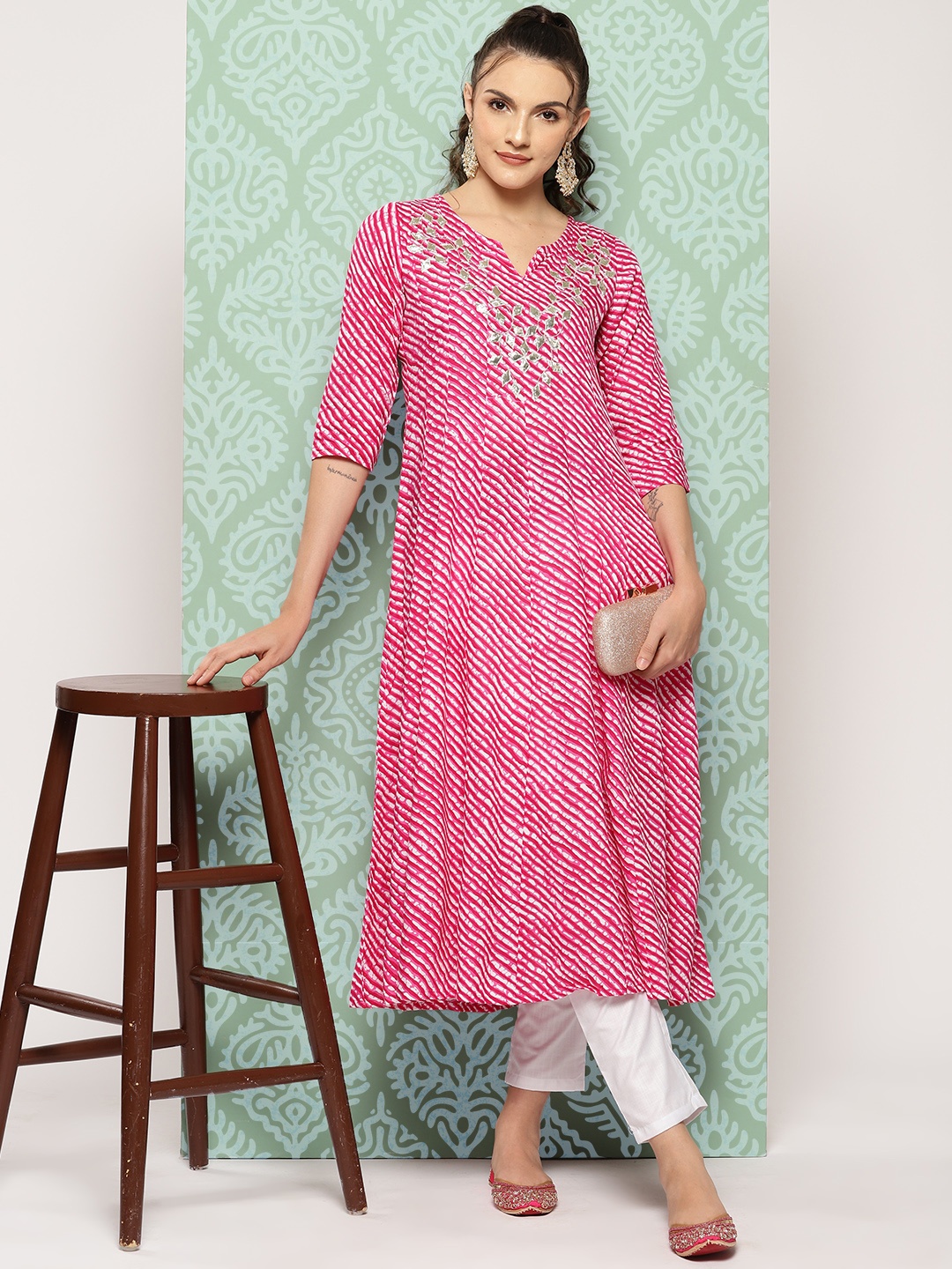 

Yufta Leheriya Printed A-Line Kurta, Pink