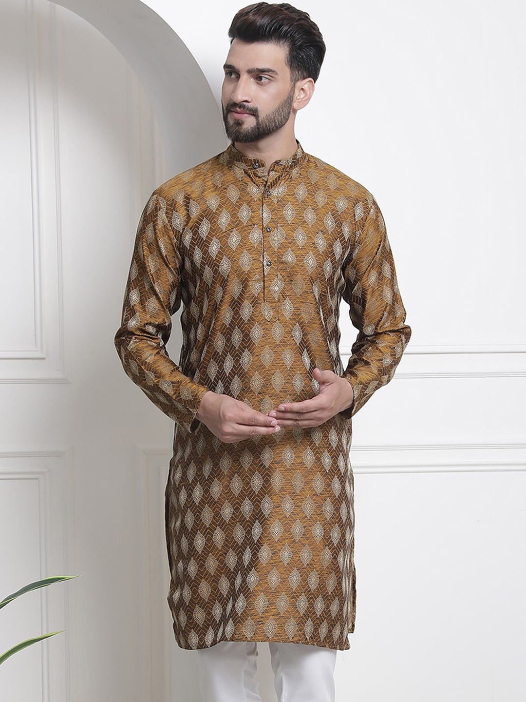 

SOJANYA Ethnic Woven Design Mandarin Collar Straight Kurta, Mustard