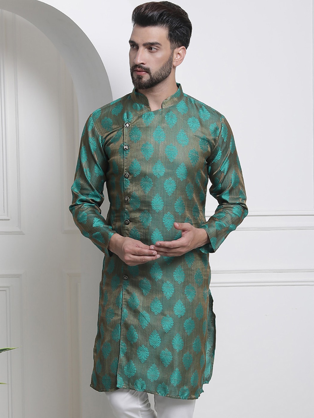 

SOJANYA Ethnic Motifs Woven Design Angrakha Straight Kurta, Green