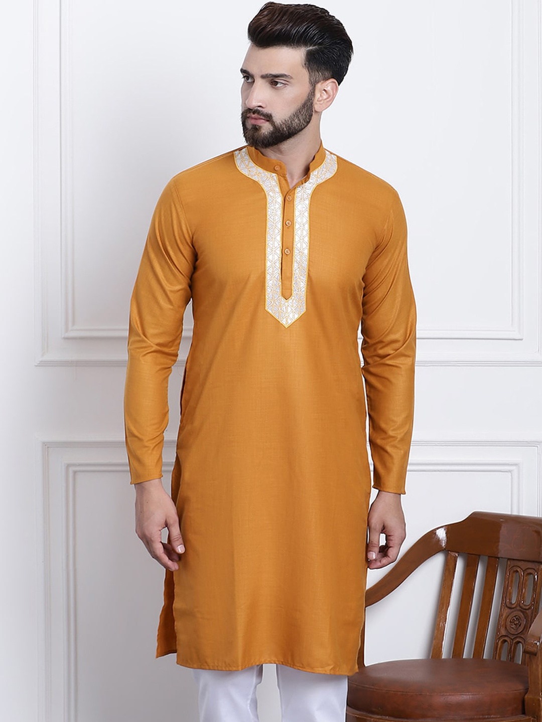 

SOJANYA Geometric Yoke Design Mandarin Collar Pure Cotton Straight Kurta, Mustard