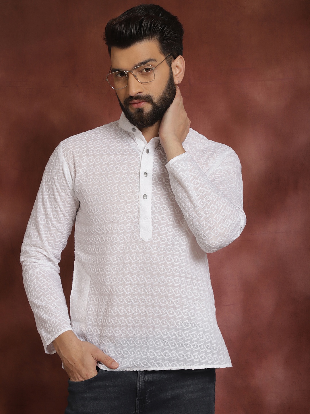 

SOJANYA Geometric Embroidered Band Collar Pure Cotton Kurta, White