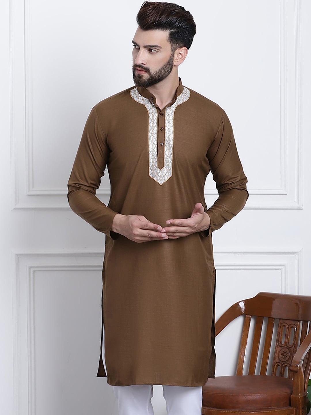 

SOJANYA Mandarin Collar Pure Cotton Kurta, Brown