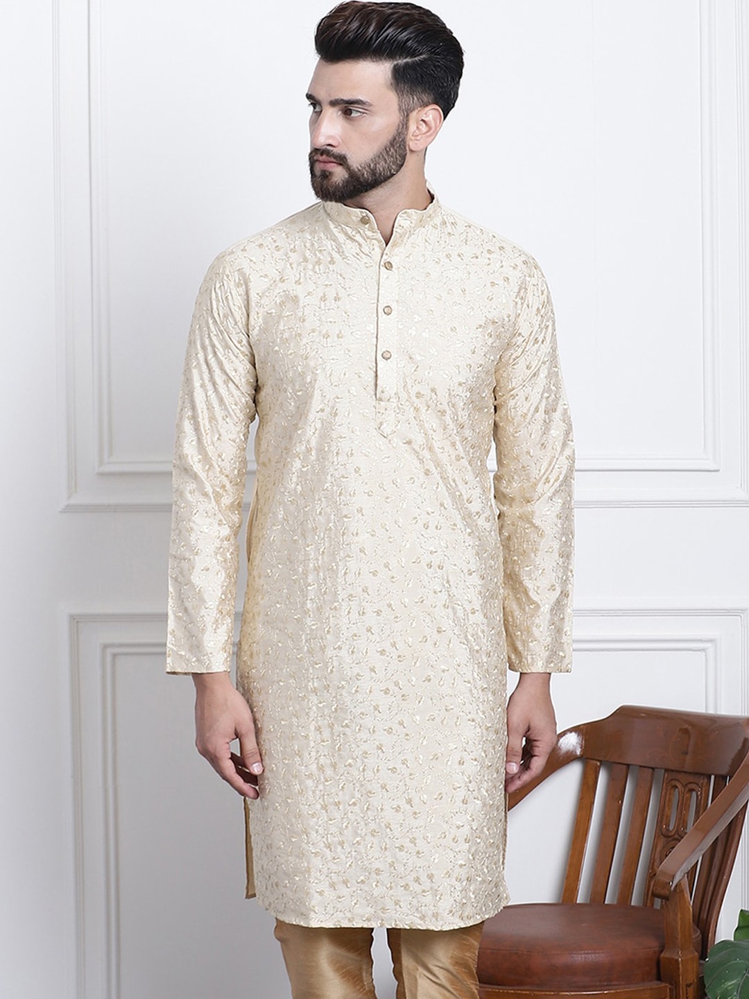 

SOJANYA Floral Embroidered Straight Kurta, Gold