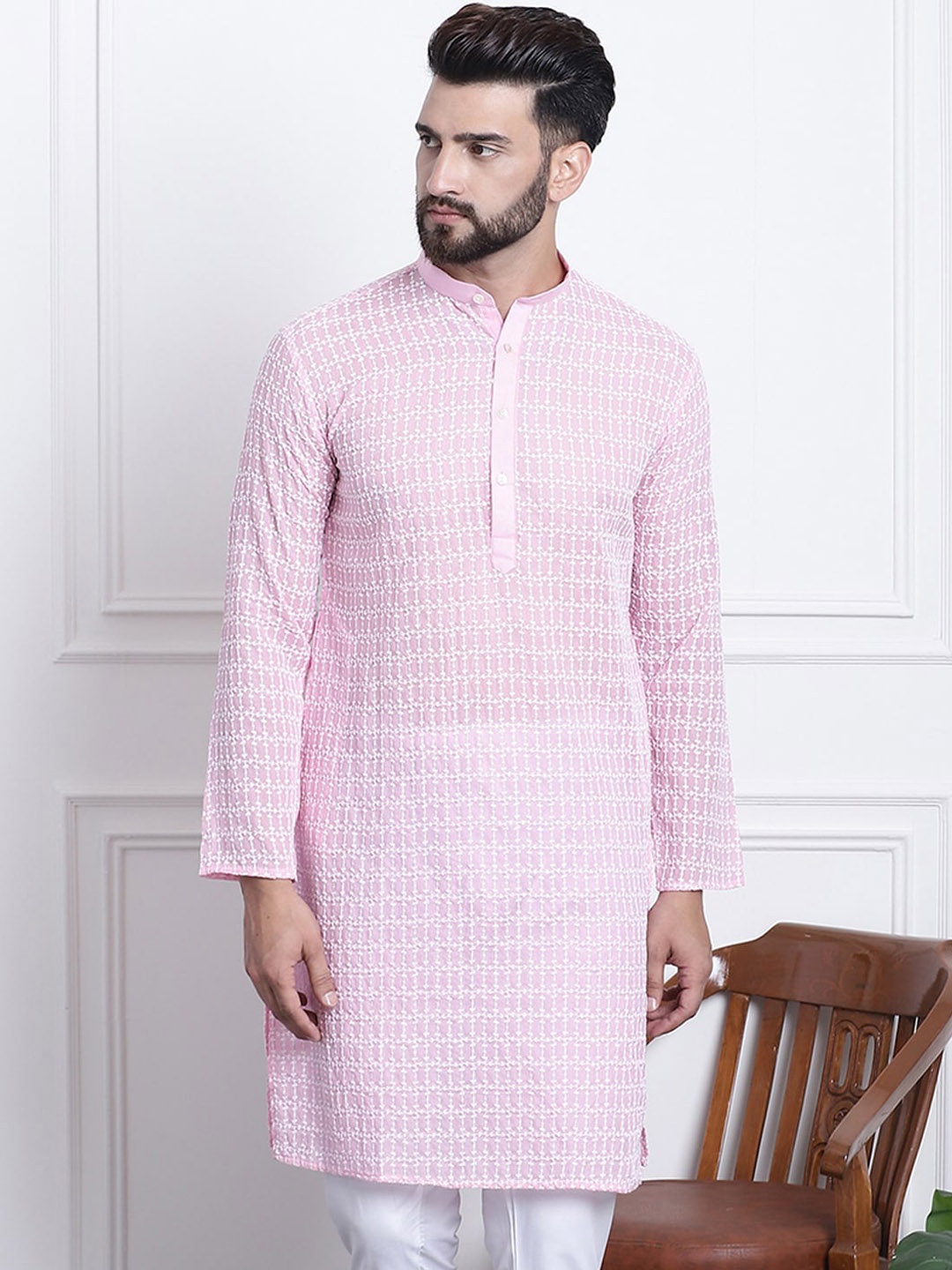 

SOJANYA Floral Embroidered Mandarin Collar Pure Cotton Straight Kurta, Pink