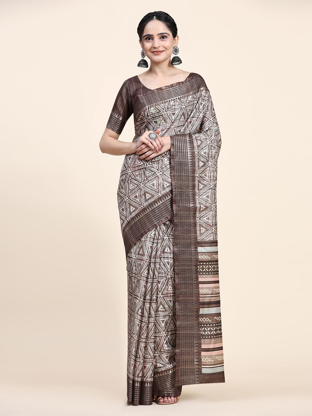 

RACHNA Geometric Printed Pure Silk Tussar Saree, Brown
