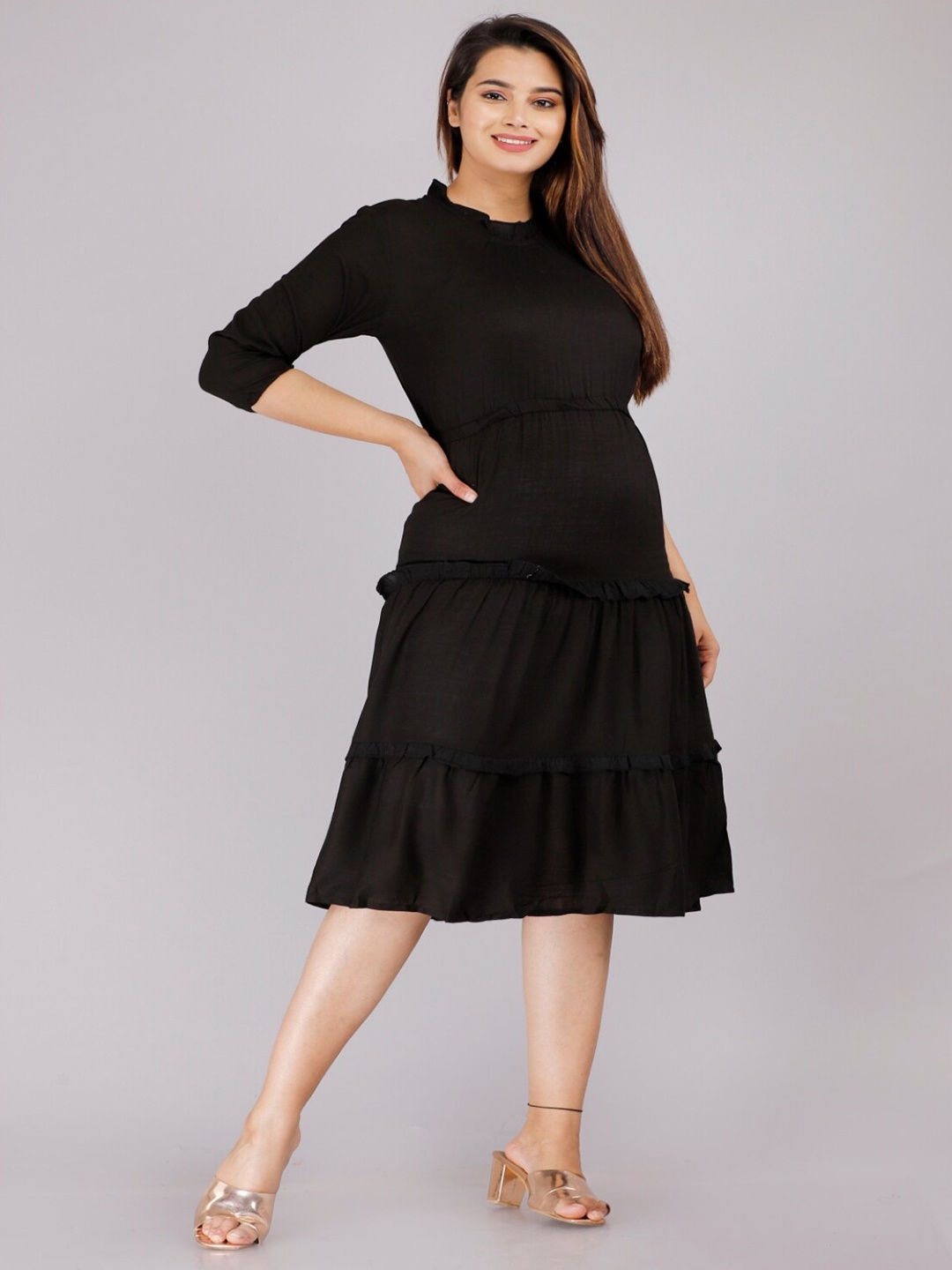 

KALINI Round Neck Gathered Detailed Fit & flare Midi Dress, Black