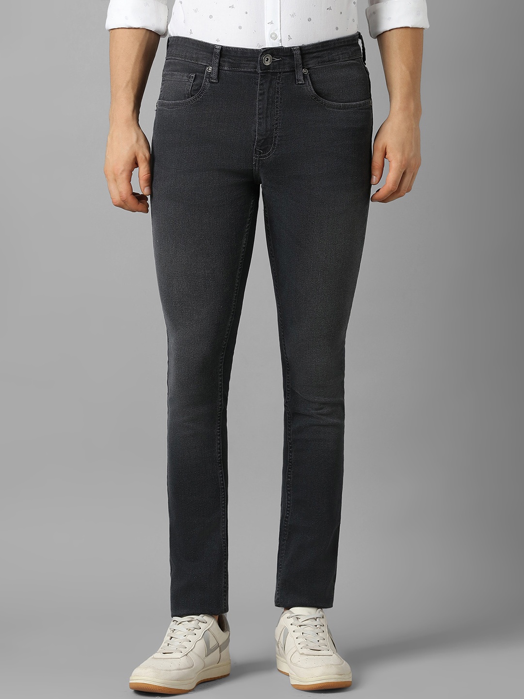 

Louis Philippe Jeans Men Slim Fit Clean Look Mid-Rise Jeans, Grey
