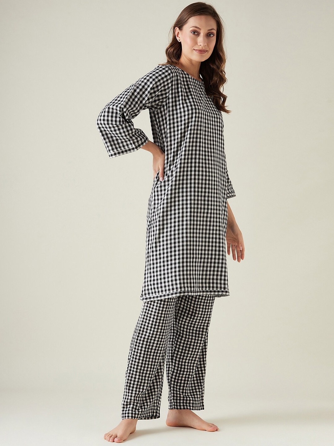 

The Kaftan Company Checked Kurthi & Pyjamas, Black