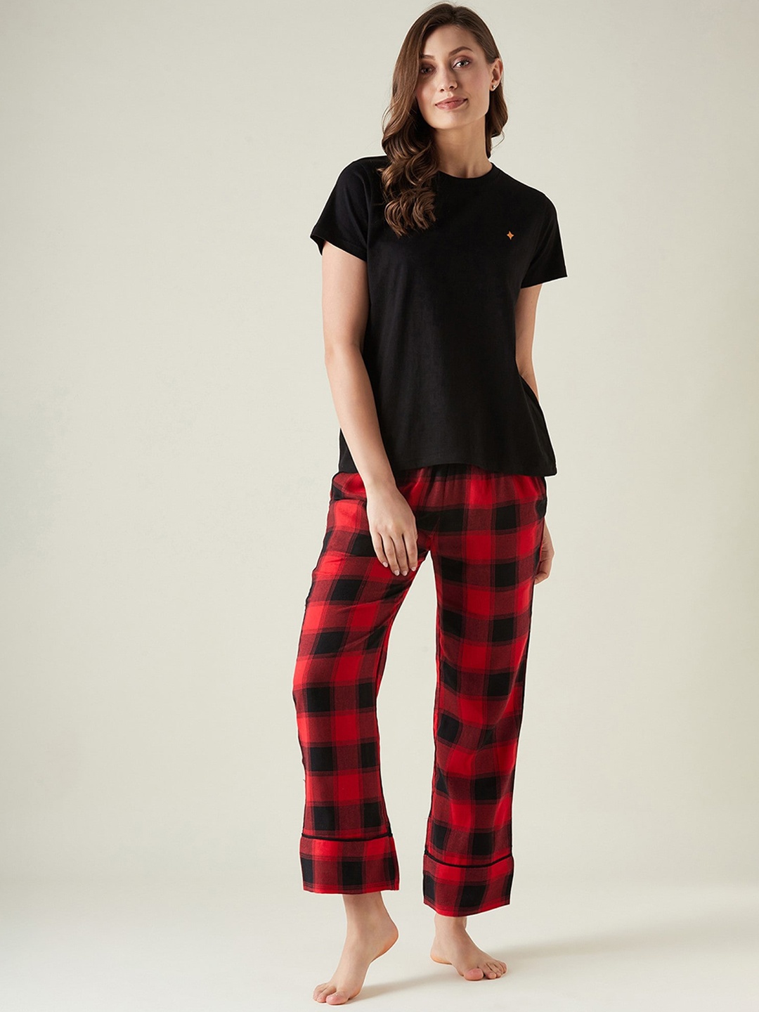 

The Kaftan Company Round Neck T-Shirt & Pyjamas, Red