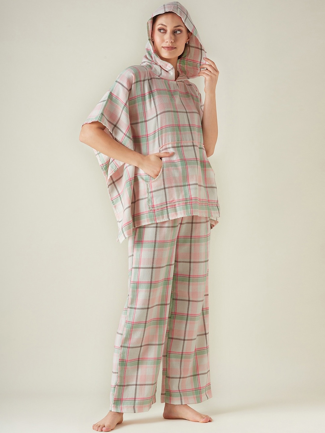 

The Kaftan Company Checked Kaftan & Pyjamas, Pink