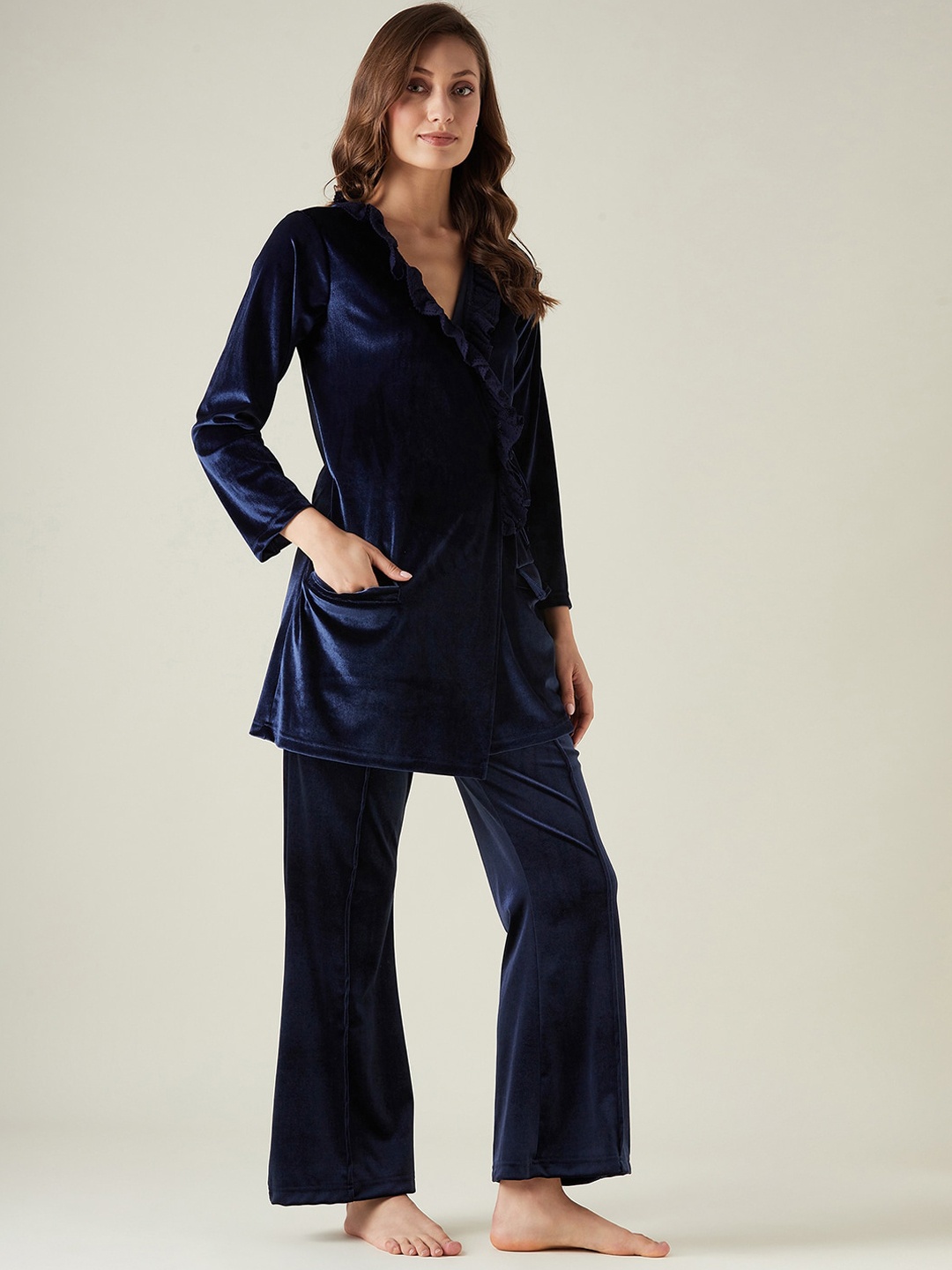 

The Kaftan Company V-Neck Velvet Top & Pyjamas, Navy blue