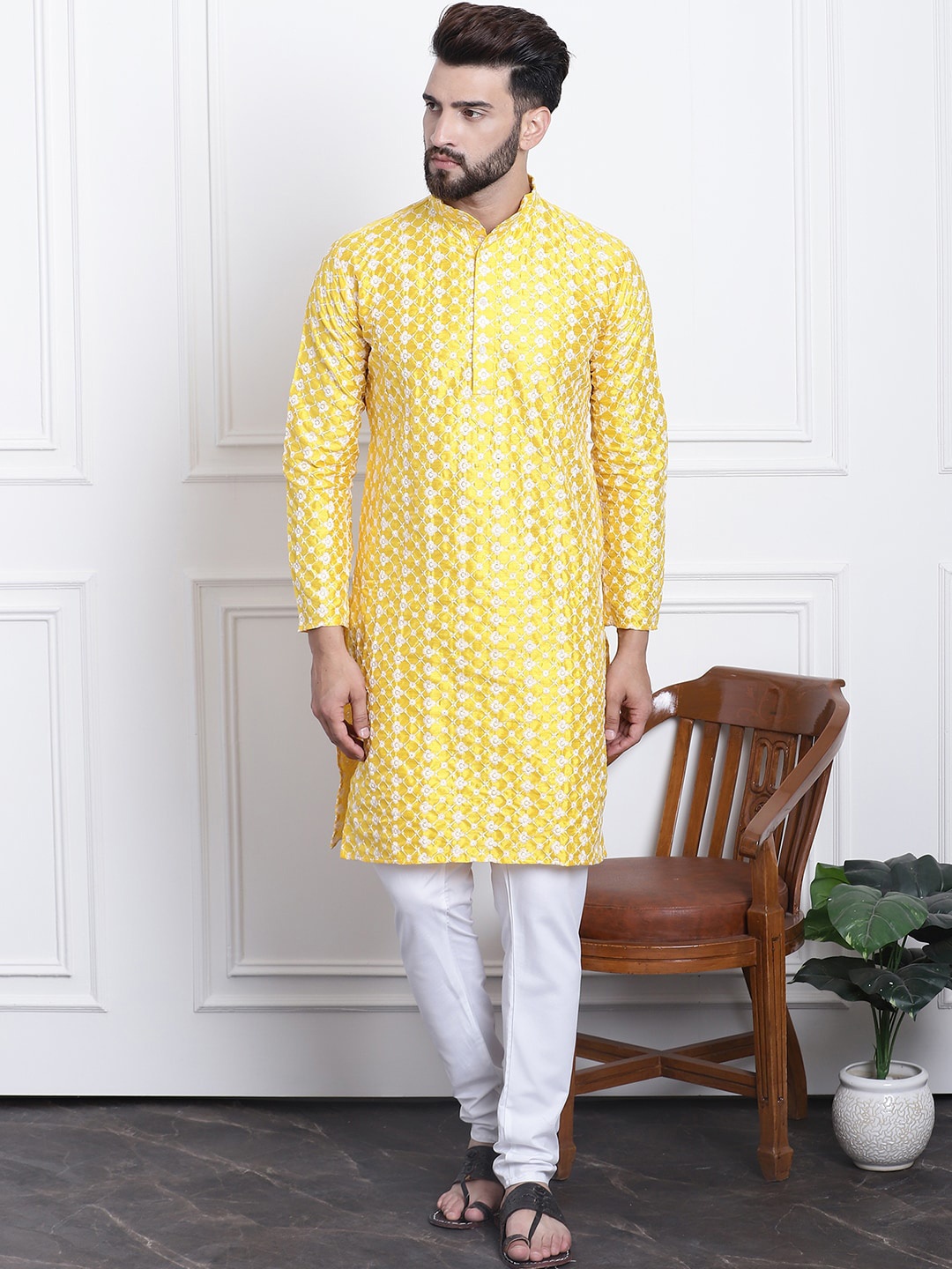 

SOJANYA Floral Embroidered Regular Chikankari Kurta With Churidar, Yellow