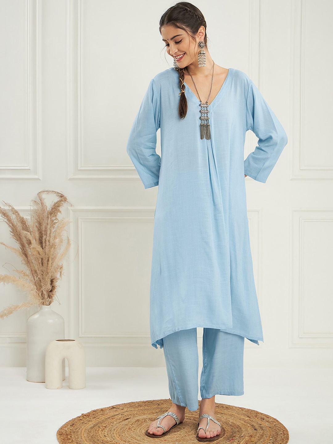 

InWeave Blue V-Neck Indigo A-Line Kurta With Trousers