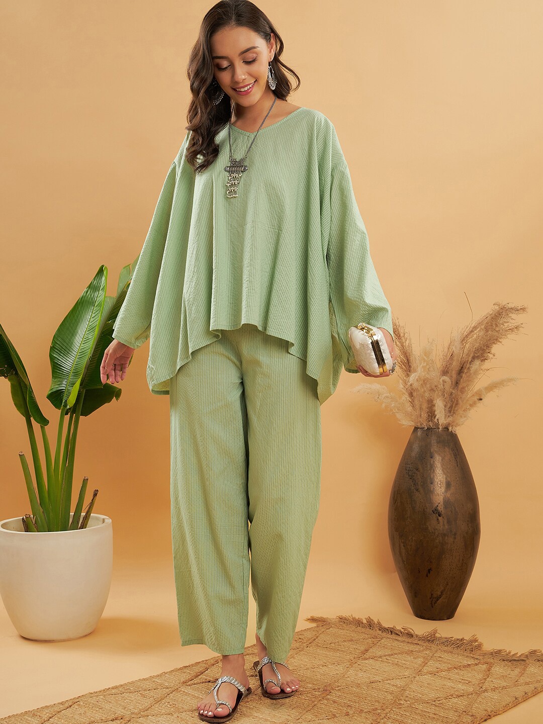 

InWeave Striped V-Neck Long Sleeves Top WithTrousers, Green