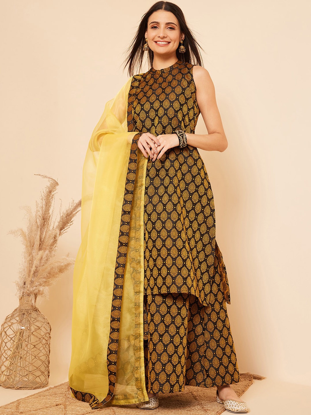 

InWeave Ethnic Motifs Woven Design Zari Kurta & Palazzos With Dupatta, Black