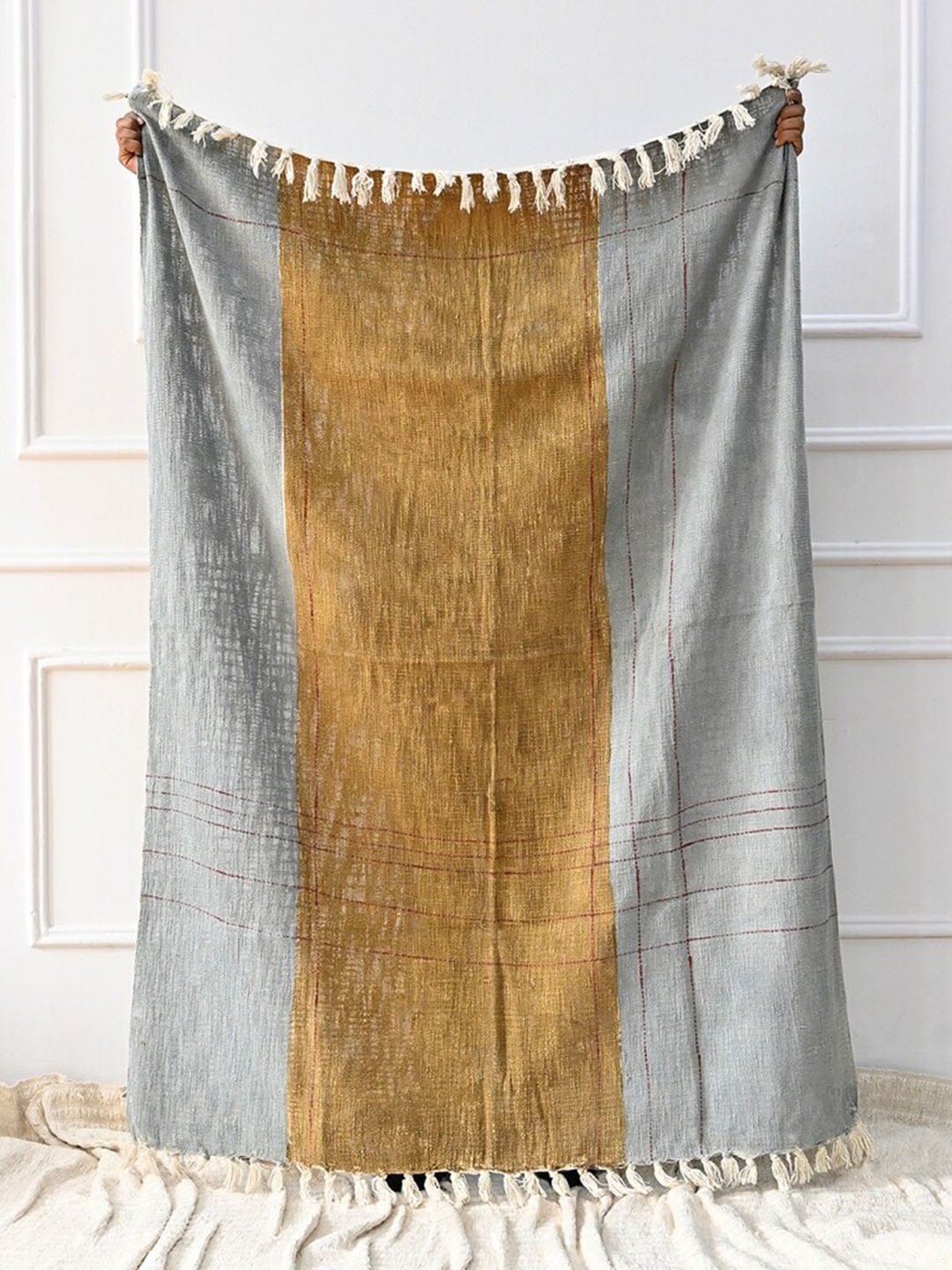 

Art Avenue Grey & Brown Colourblocked Cotton Rectangular Throw