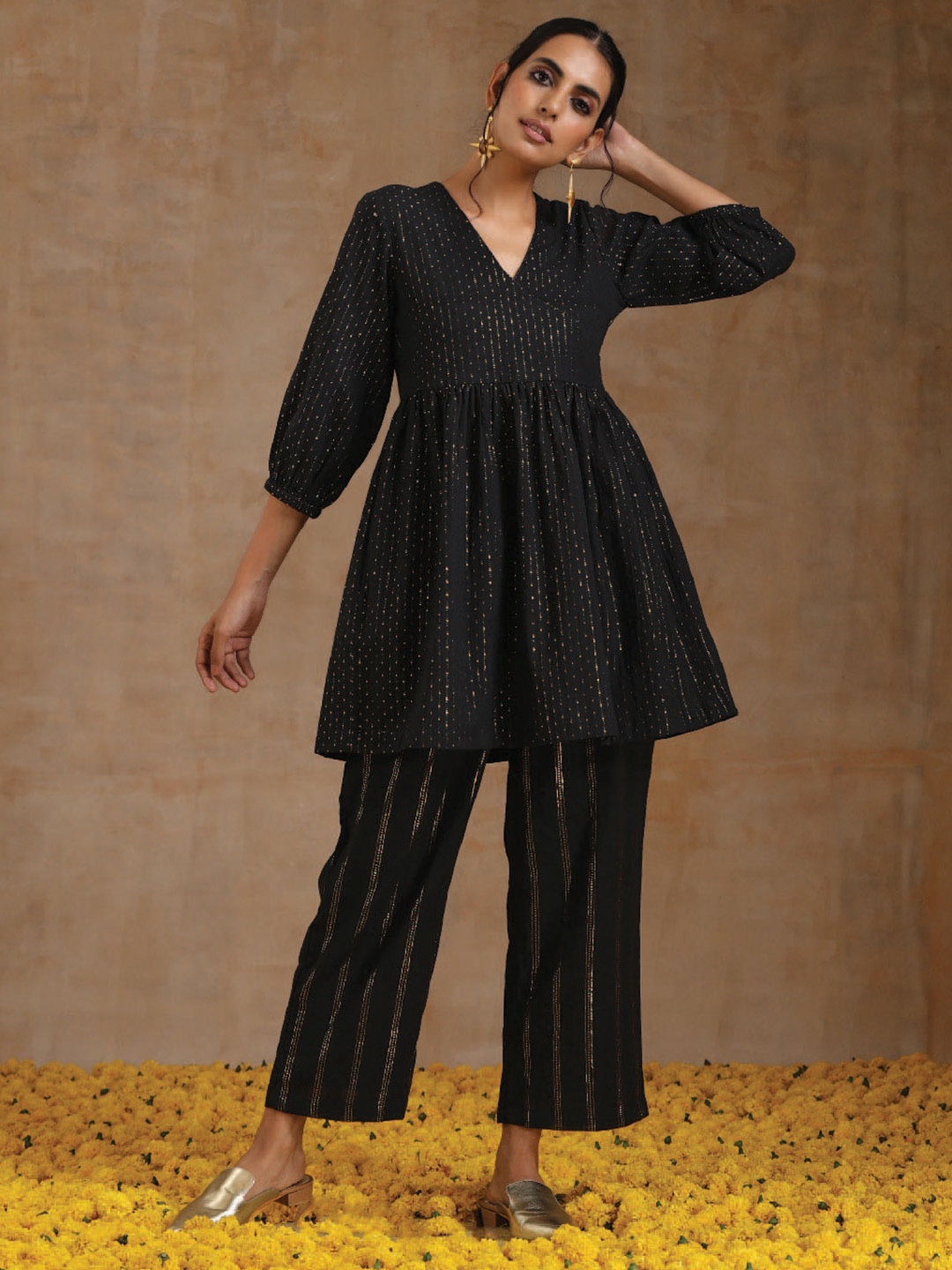 

trueBrowns Striped V-Neck Pure Cotton Tunic & Palazzos, Black