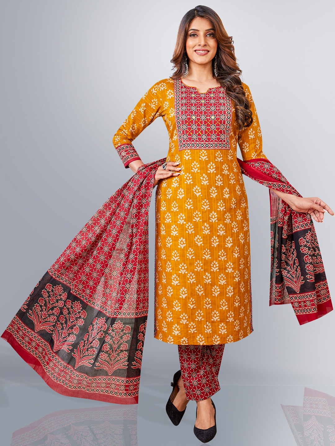 

Jevi Prints Ethnic Motifs Printed Pure Cotton Kurta With Salwar & With Dupatta, Yellow