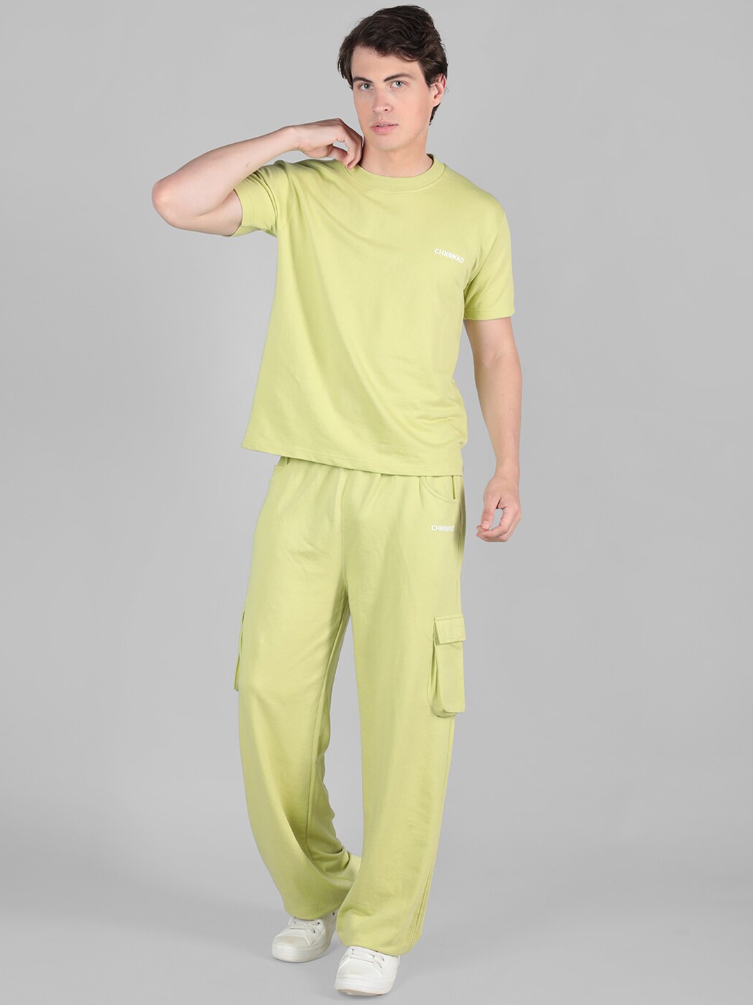 

CHKOKKO Round Neck T-shirt With Trousers, Green