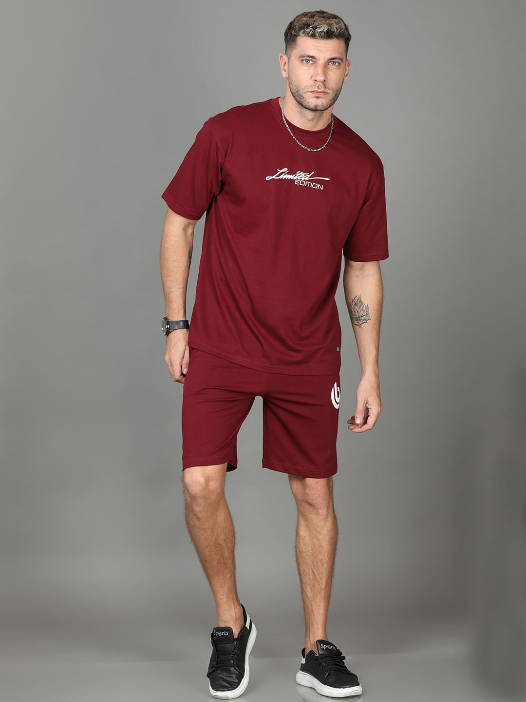 

Bushirt Round Neck Pure Cotton T-shirt With Shorts, Maroon