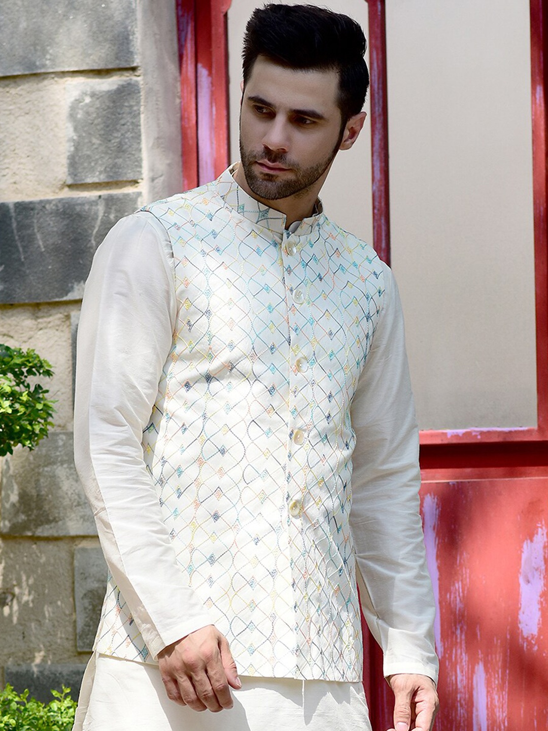 

HOUSE OF DEYANN Embroidered Nehru Jacket, Off white