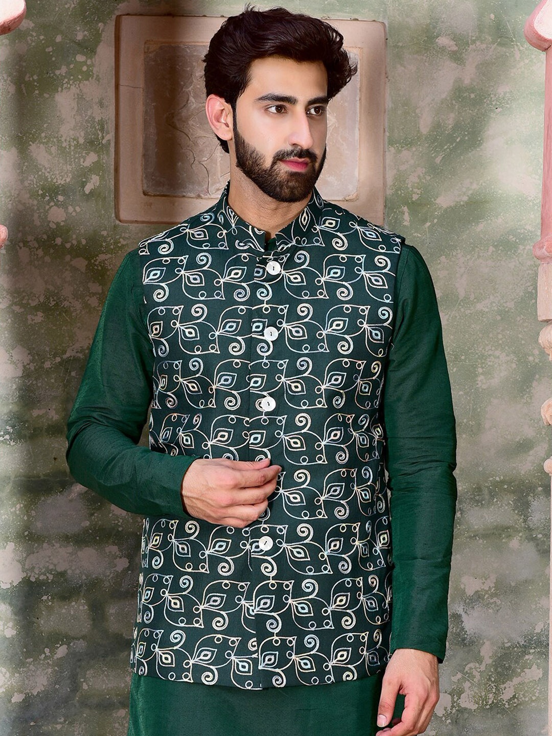 

HOUSE OF DEYANN Embroidered Pure Cotton Nehru Jacket, Green