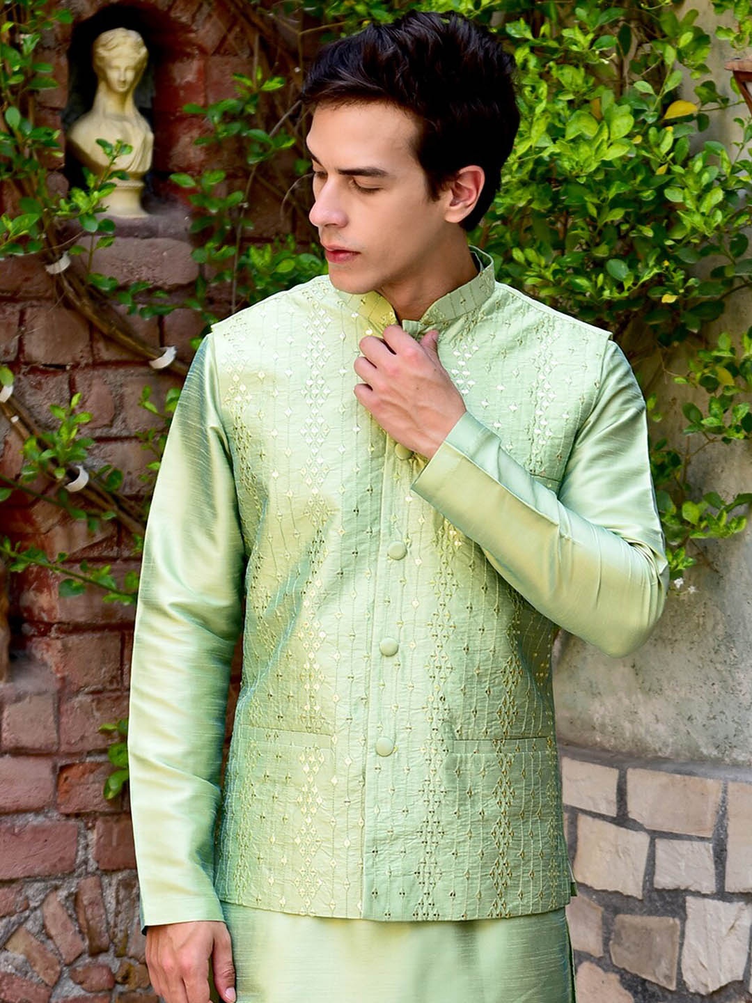 

HOUSE OF DEYANN Embroidered Nehru Jacket, Green