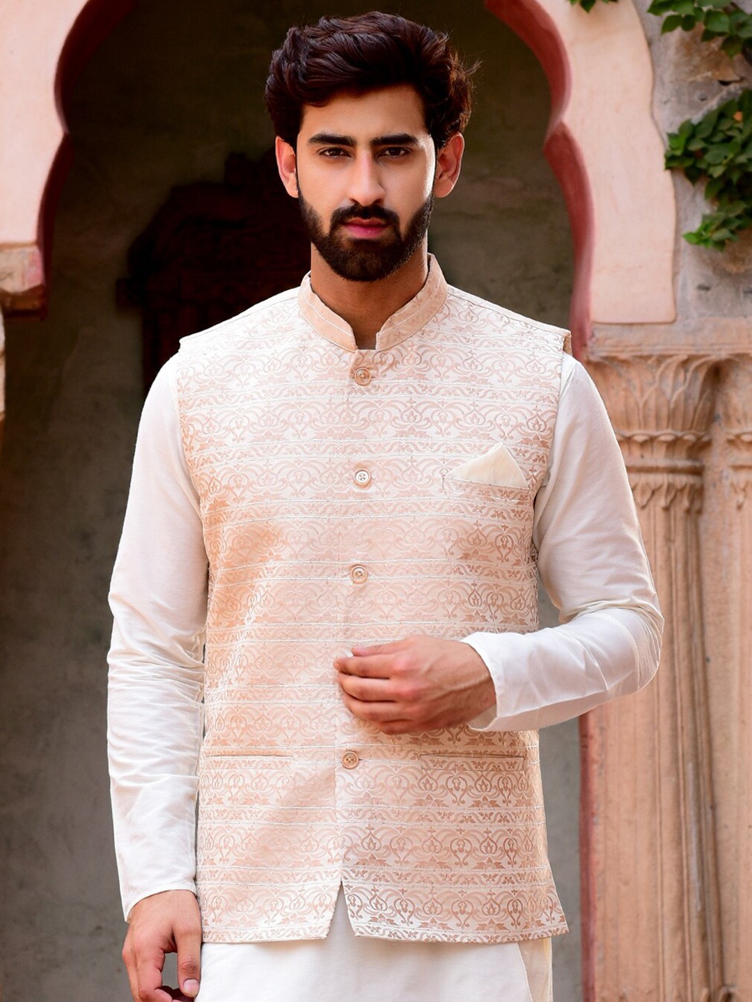 

HOUSE OF DEYANN Woven-Design Nehru Jacket, Pink