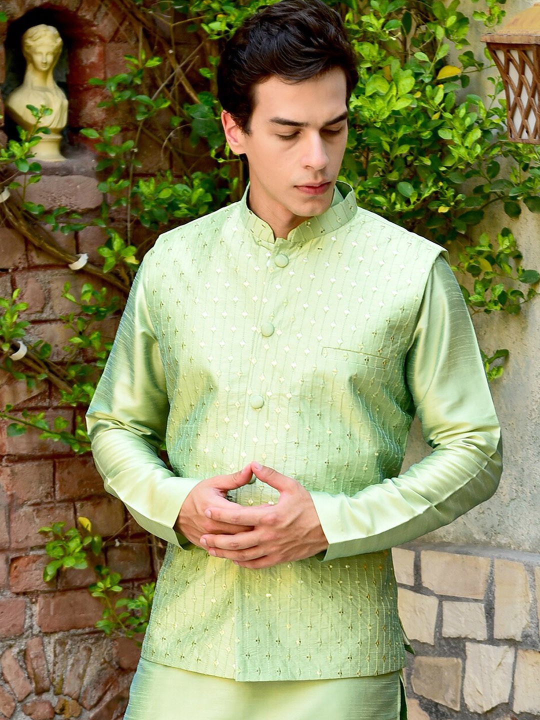 

HOUSE OF DEYANN Embellished Nehru Jacket, Green