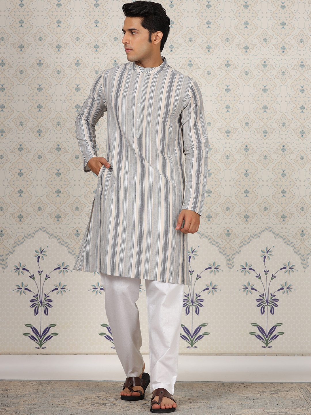 

Ode by House of Pataudi Striped Mandarin Collar Pure Cotton Kurta, Grey