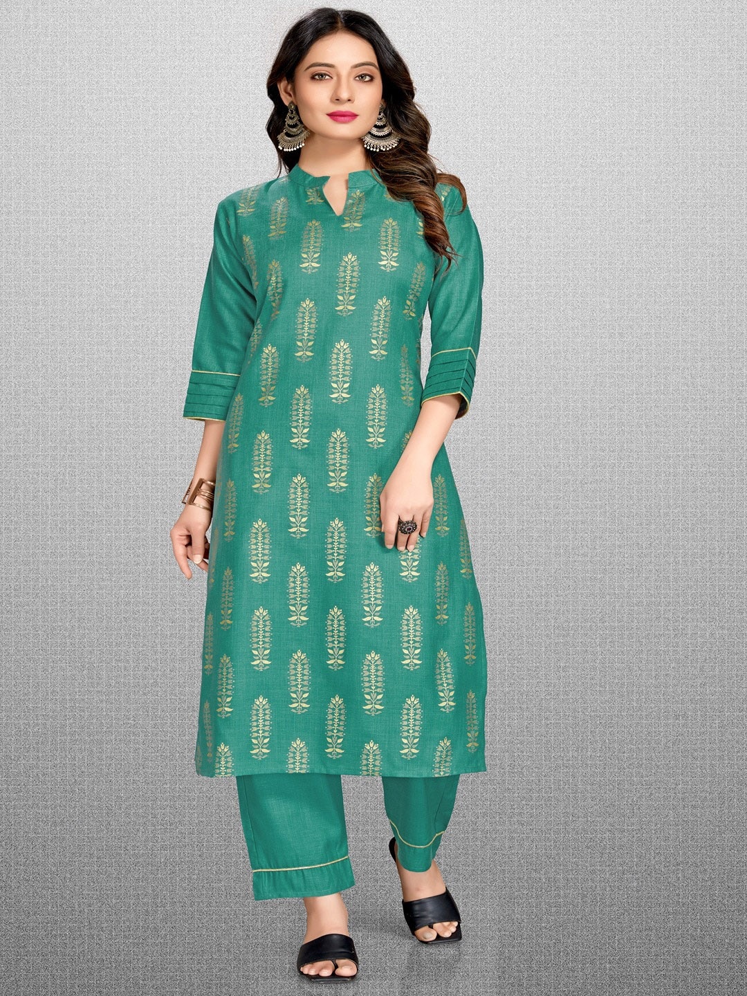 

STYLE SAMSARA Ethnic Motifs Printed Regular Kurta With Trousers, Green