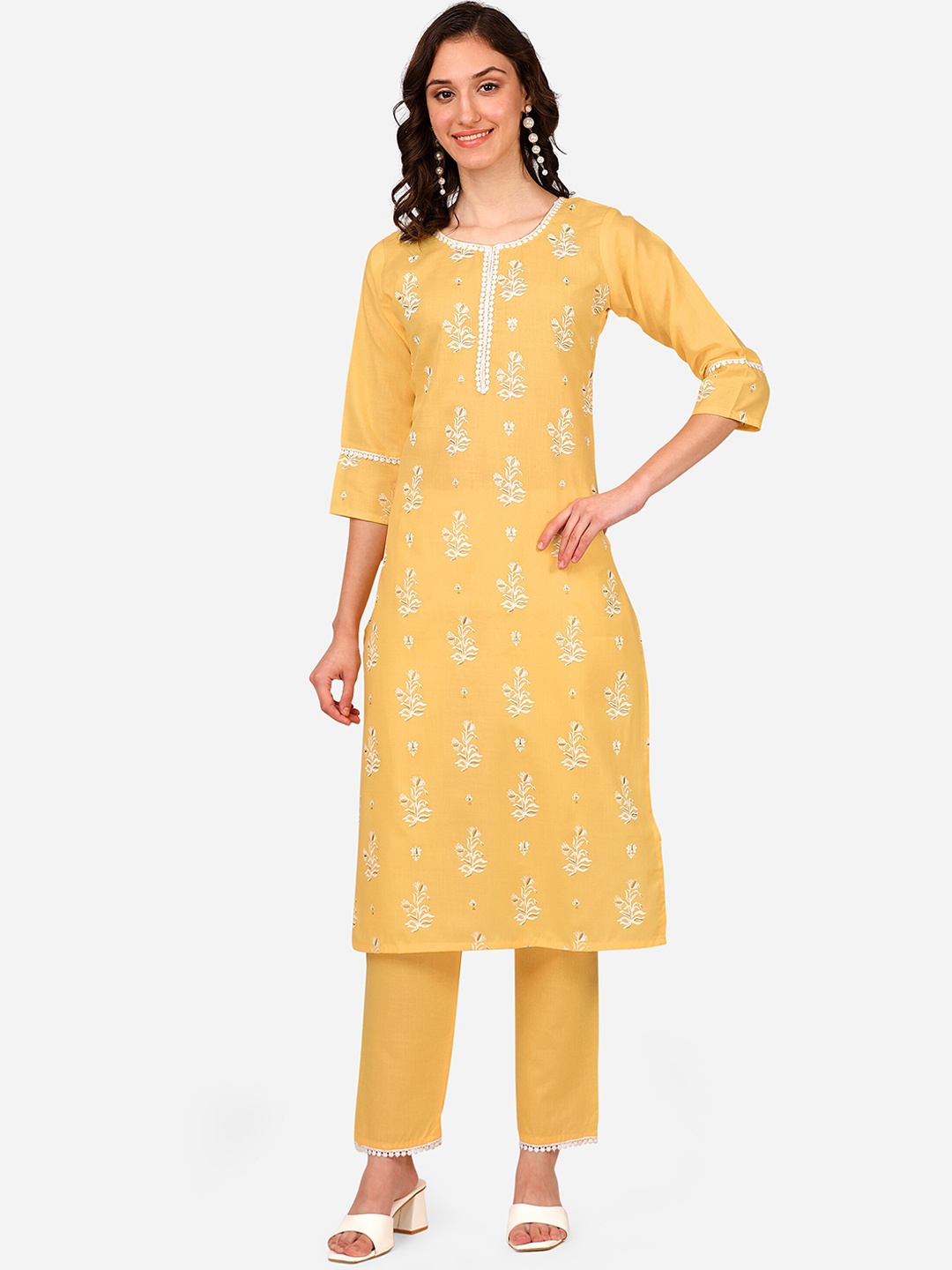 

STYLE SAMSARA Floral Printed Kurta with Trousers, Yellow