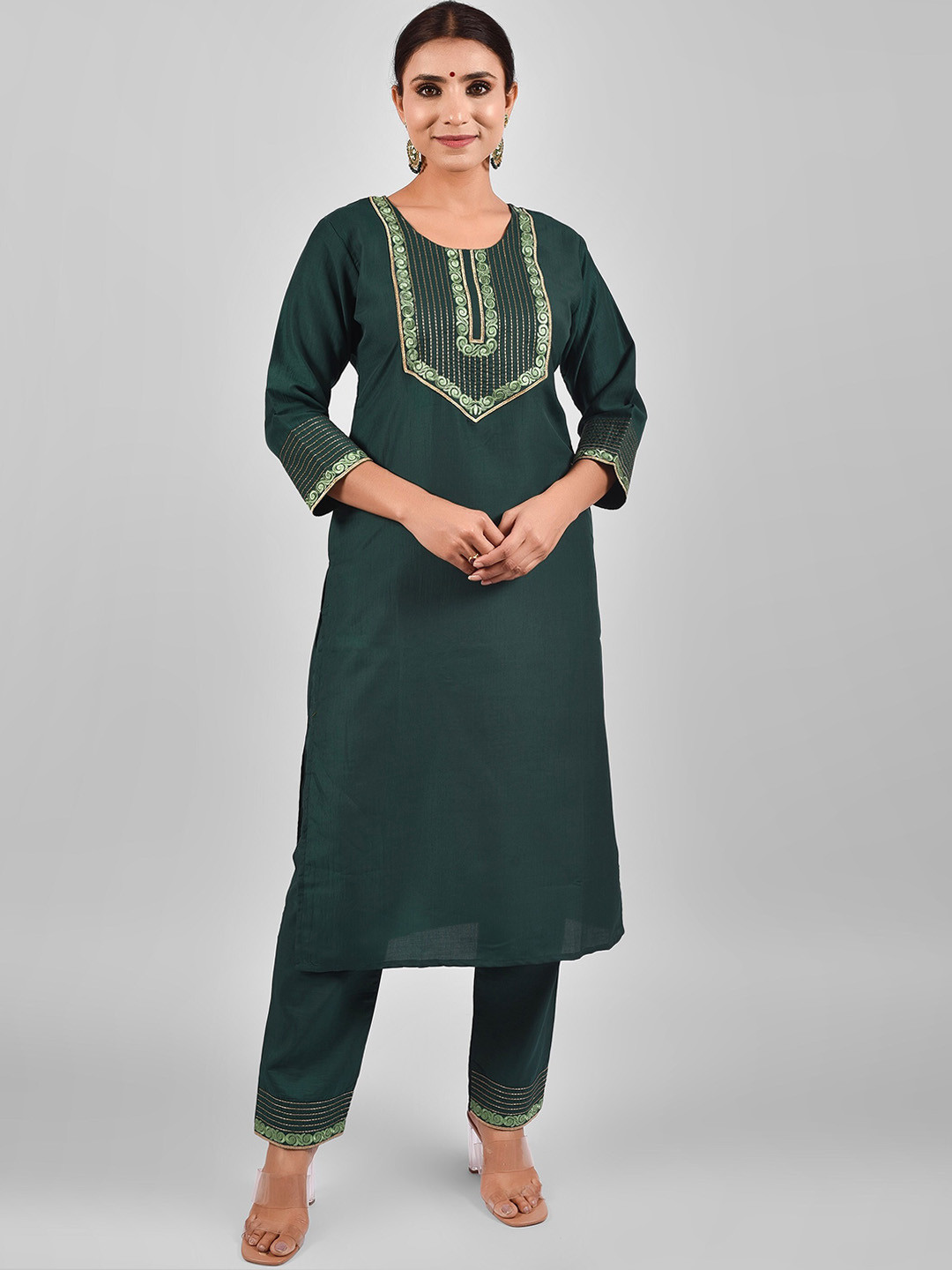 

STYLE SAMSARA Floral Embroidered Regular Thread Work Kurta With Trousers & Dupatta, Green