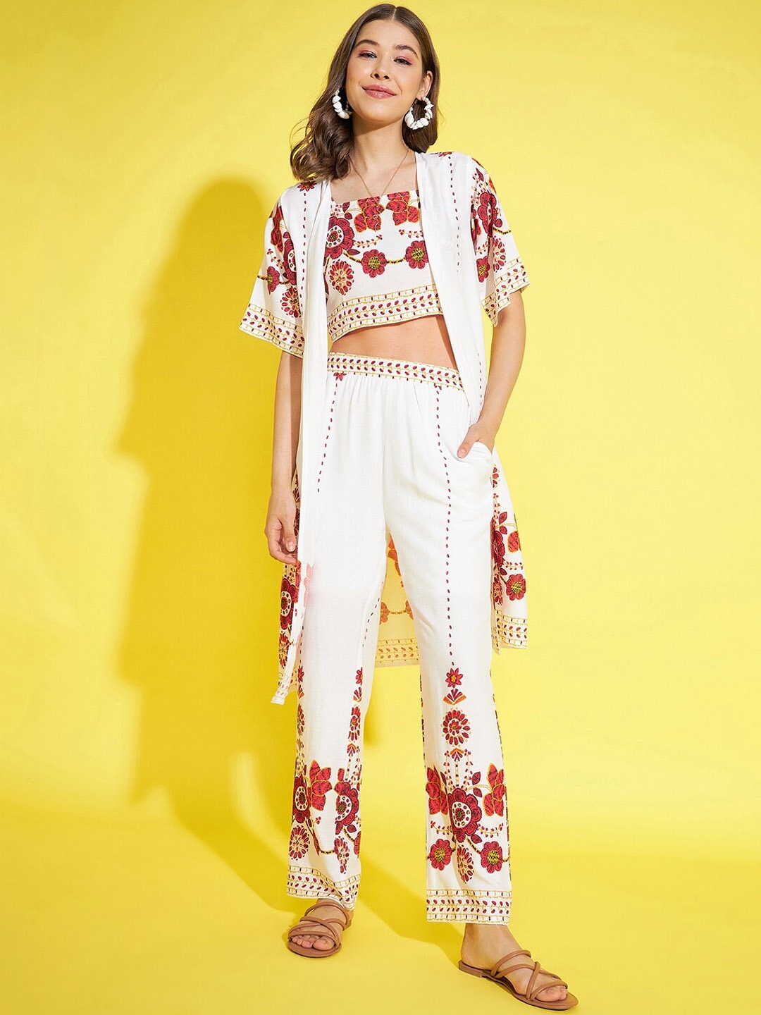 

StyleStone Floral Printed Top & Trousers With Shrug, White