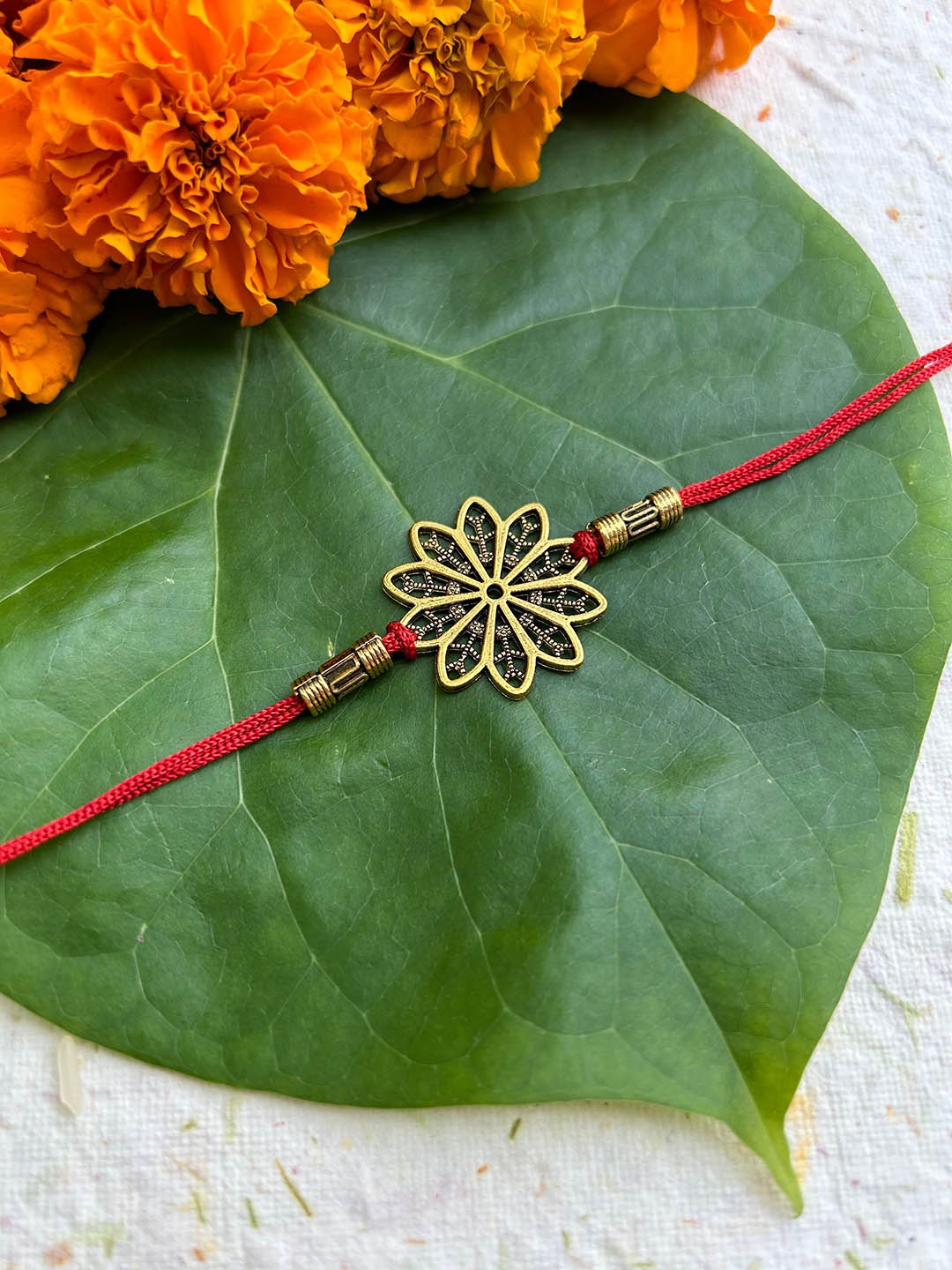 

FIROZA Men Eternal Peace Sacred Rakhi, Gold