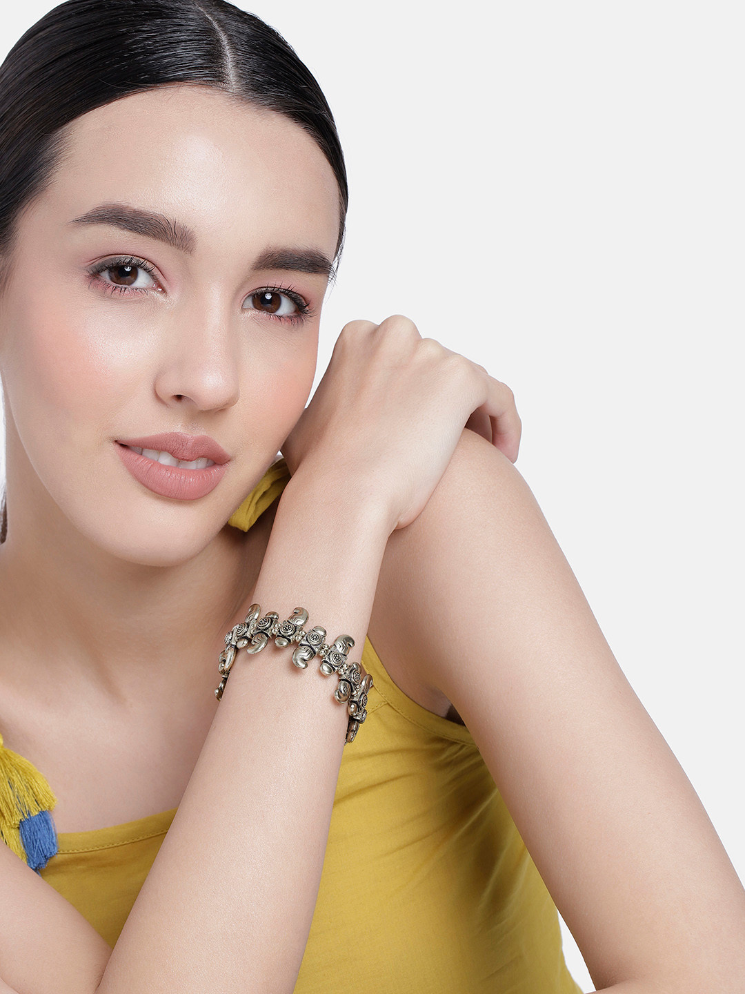 

LAIDA Women Oxidised Silver-Plated Bracelet